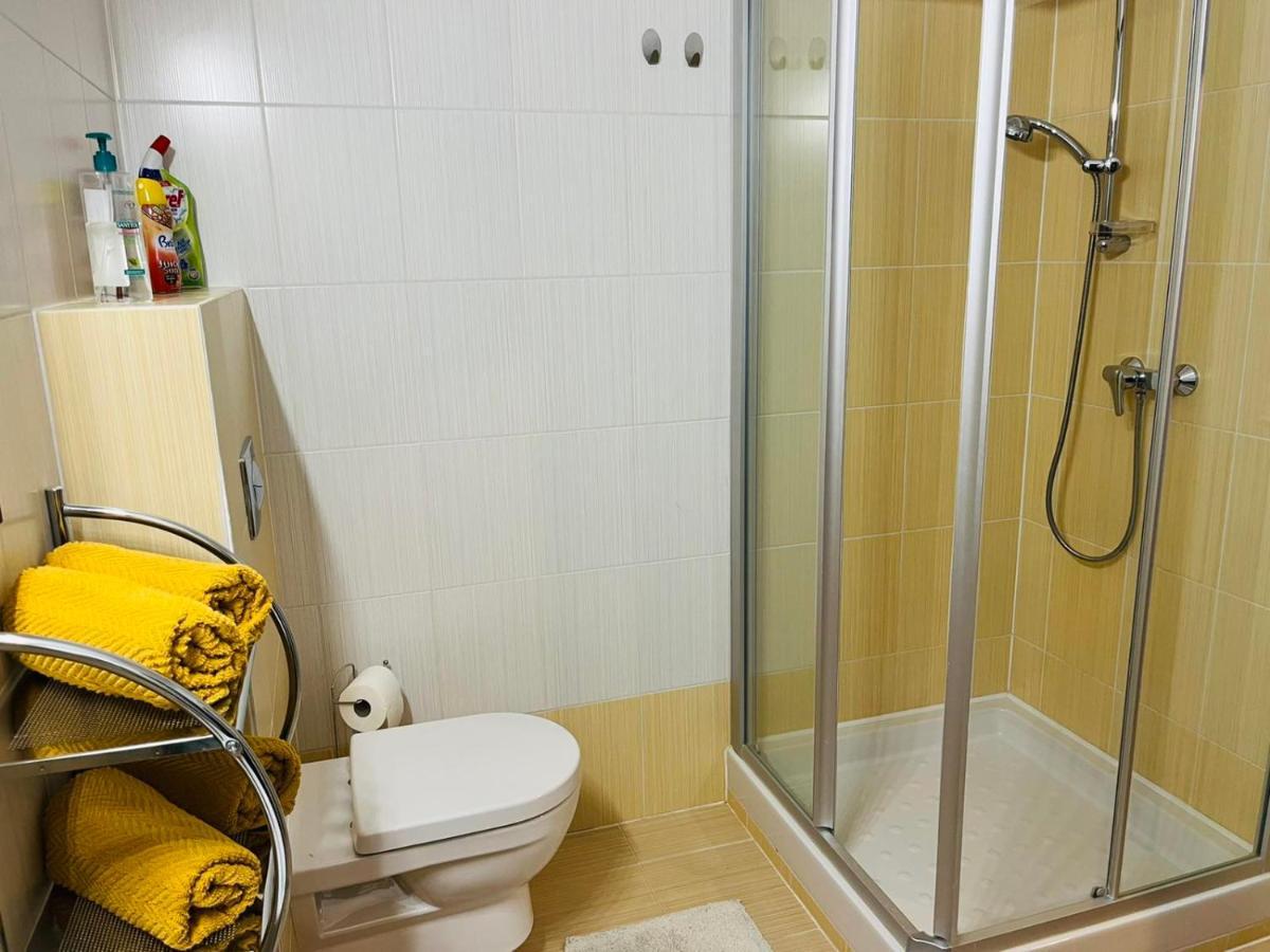 רוז'ומברוק Apartman Olivia 8 Hrabovska Dolina מראה חיצוני תמונה